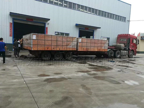 出口（印尼）DN3200型號(hào)接頭發(fā)貨現(xiàn)場